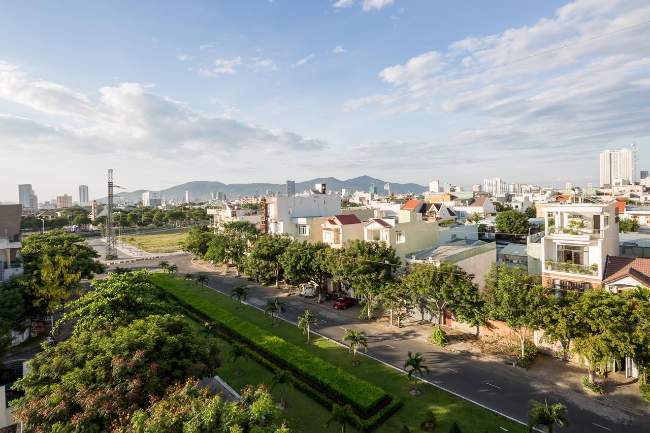 Cali Night Hotel Da Nang Exteriör bild